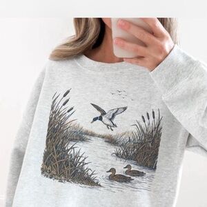 Cabela's Gray Wildlife Print Sweatshirt